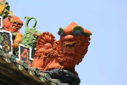 古建筑屋檐雕塑