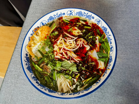 肉酱米线
