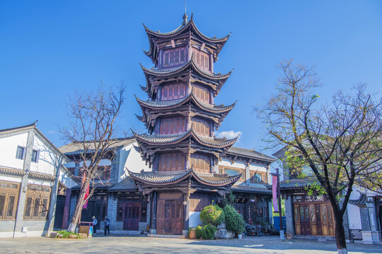 云南民族村心愿塔与直角建筑