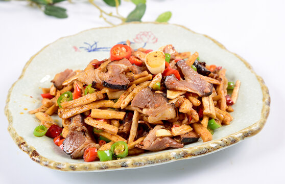 萝卜干炒农家腊肉