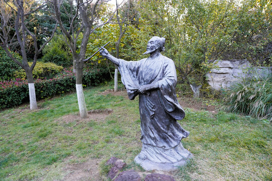 吴道子雕像