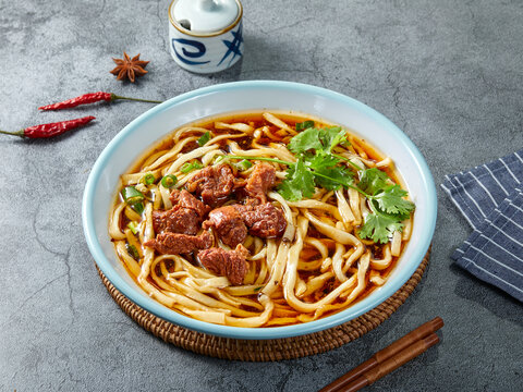 红烧牛肉面
