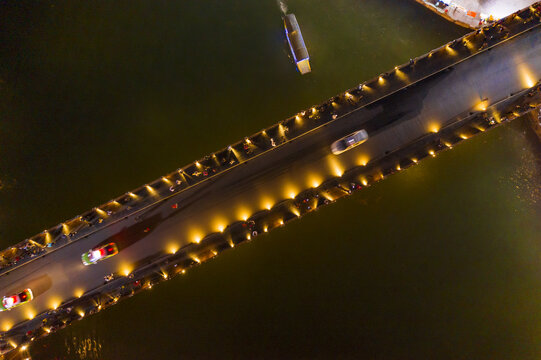 镇远水上夜景
