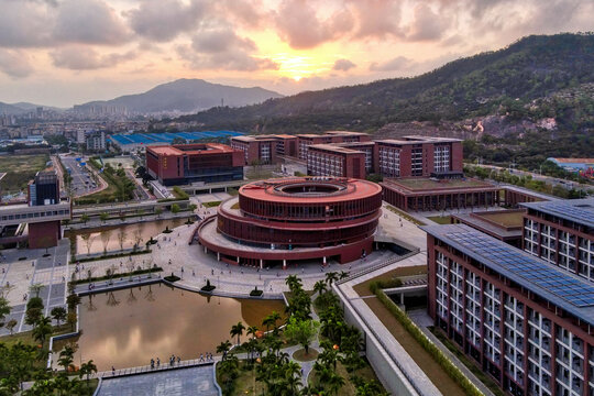 中学校园