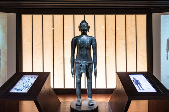 仿明针灸铜人