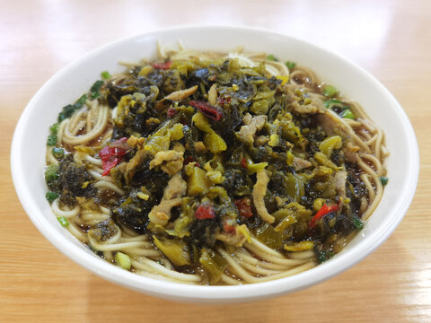 酸菜肉丝面