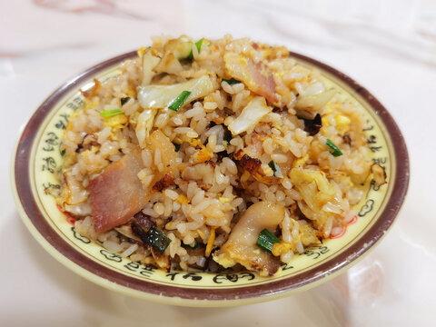 腊肉鸡蛋炒饭