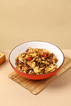 外婆菜炒鸡蛋