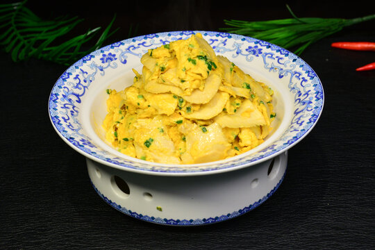 板筋炒土鸡蛋
