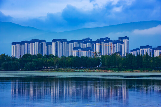 湖畔城市住宅