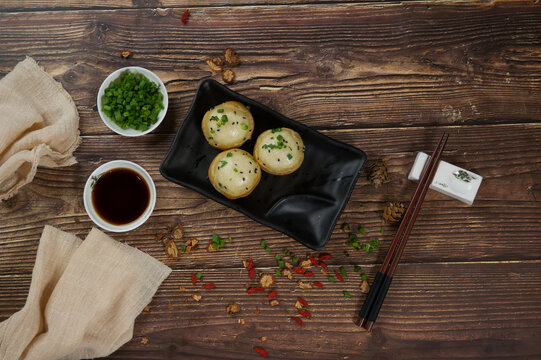 生煎小笼包