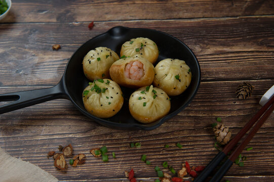 生煎小笼包