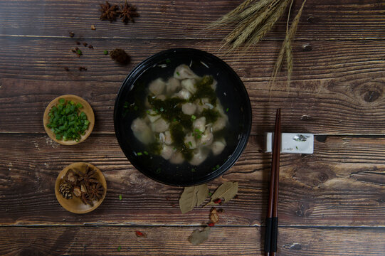 特色肉丸汤