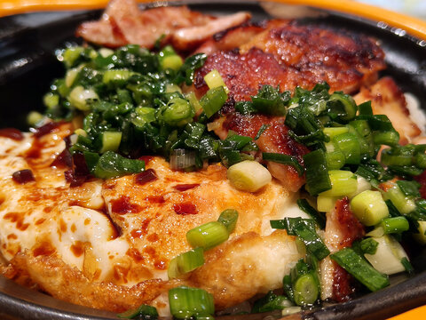 葱油鸡腿扒饭