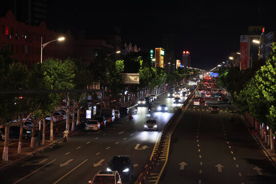 小城夜景