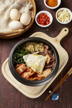 五花肉石锅拌饭