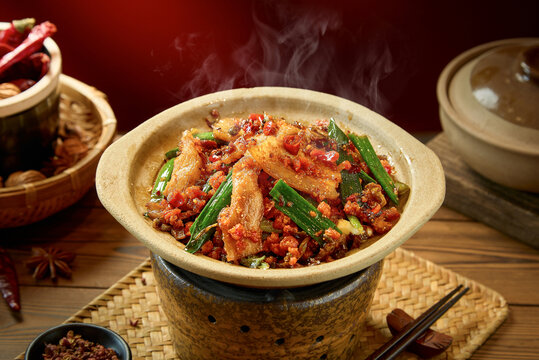 砂锅小炒肉