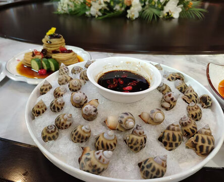 白灼花螺