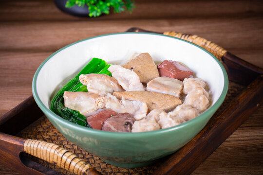 猪杂肉丸汤米粉