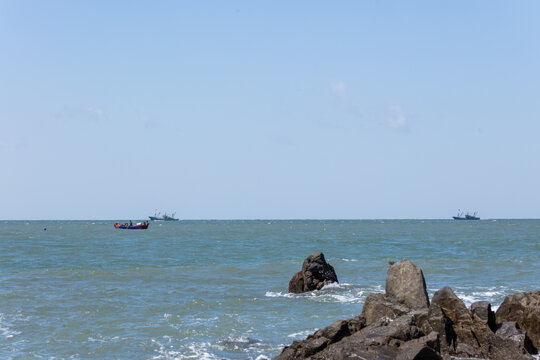 海边海洋大海礁石