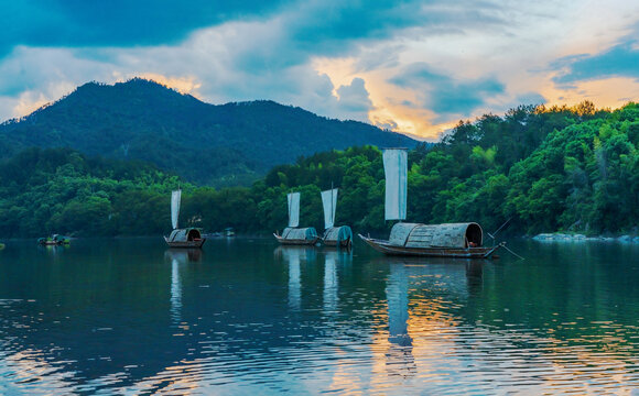 浙江丽水古堰画乡和瓯江美景