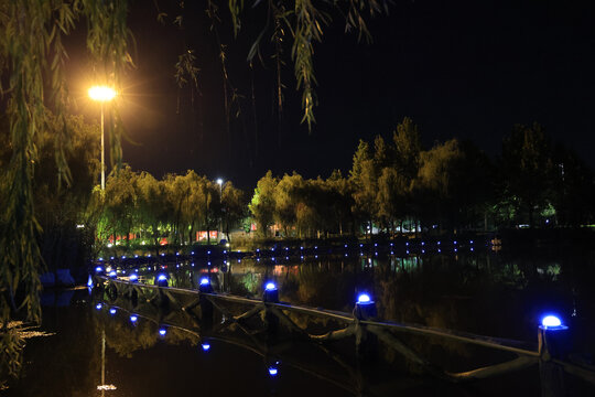 小城夜景