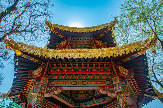 中式古建筑华丽飞檐一角
