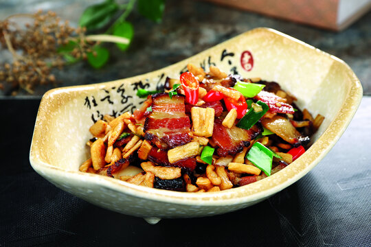 萝卜干炒腊肉
