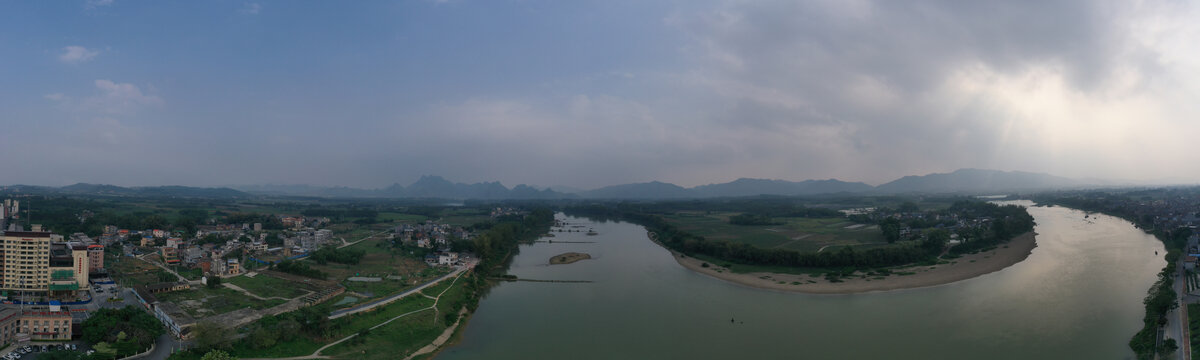 浛洸江边风光全景图