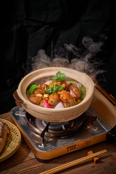 砂锅鸡煲