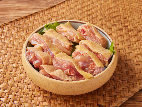 鲜鸡肉