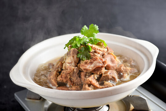 沙窝炖羊肉