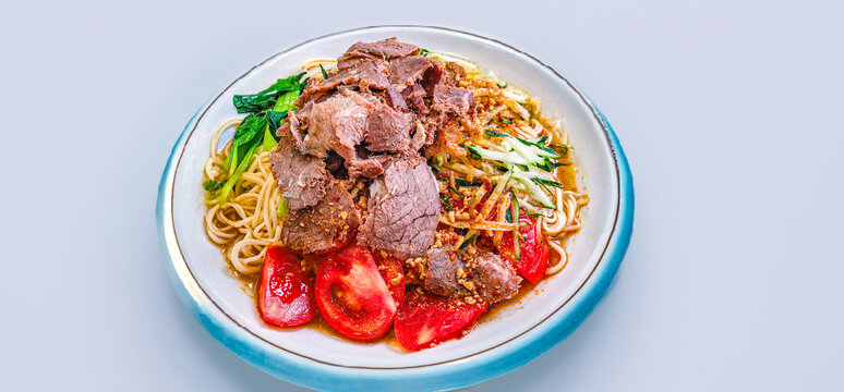 牛肉凉拌面