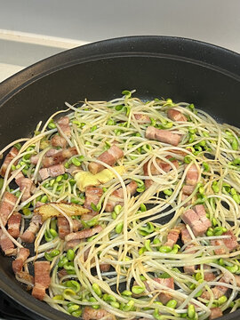 豆芽炒肉