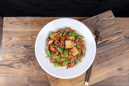 柴火香干炒肉
