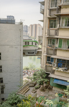 重庆李子坝轨道交通