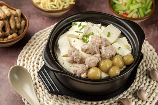 豆腐双丸砂锅