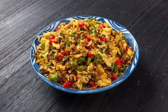 美味尖椒外婆菜炒鸡蛋