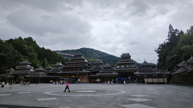 古朴壮观的侗族建筑群