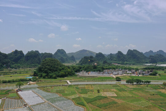 英西峰林