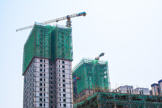 高楼大厦建设中的施工现场