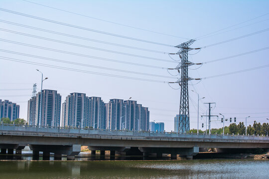 城市桥梁与输电塔景观
