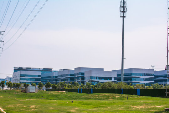 现代建筑与户外绿地景观