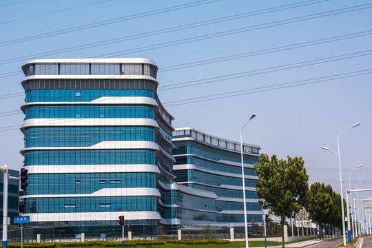 现代风格的城市商务建筑