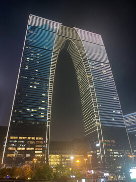 苏州东方之门大裤衩活在当下夜景风光