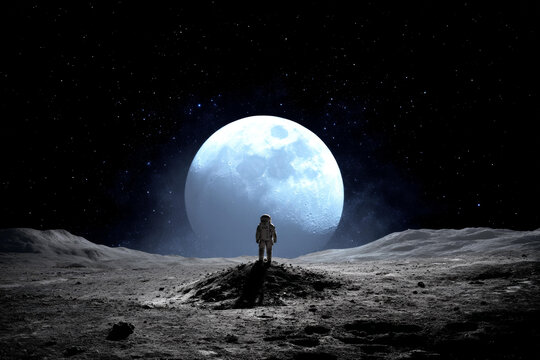 宇航员在月亮上的广阔宇宙