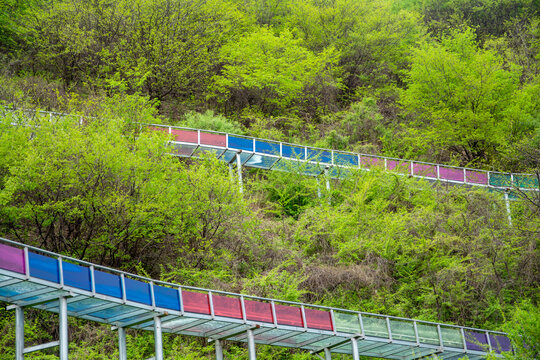 户外高山玻璃水滑道
