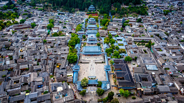 云南丽江古城木府建筑群全景航拍