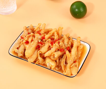 美味酸辣无骨鸡爪诱人