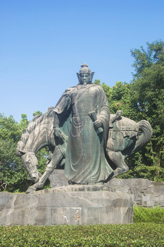 岳飞雕像